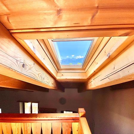 Ferienwohnung Attico Panoramico Con Soppalco Gignod Exterior foto